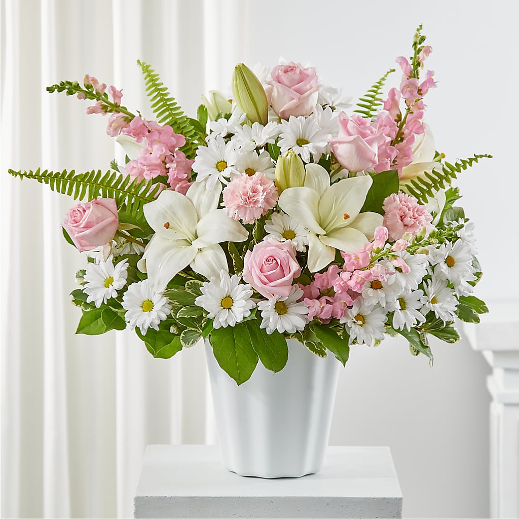 Soft Touch Tabletop Basket – Hb Floral Studio, Rockford IL