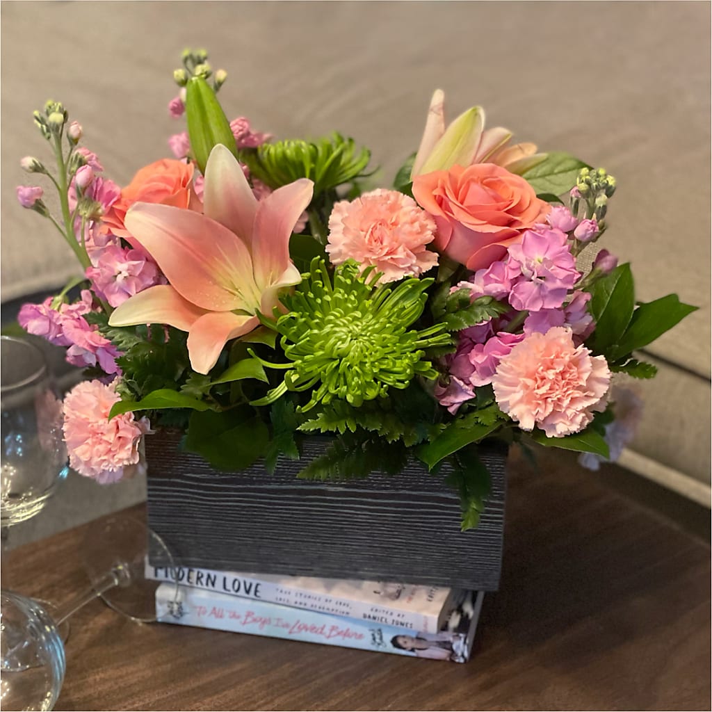 Beautiful Spirit Basket –  Hb Floral Studio, Rockford IL