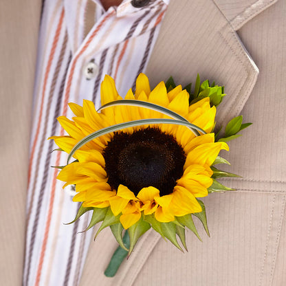 Free Spirit Boutonniere –  Hb Floral Studio, Rockford IL